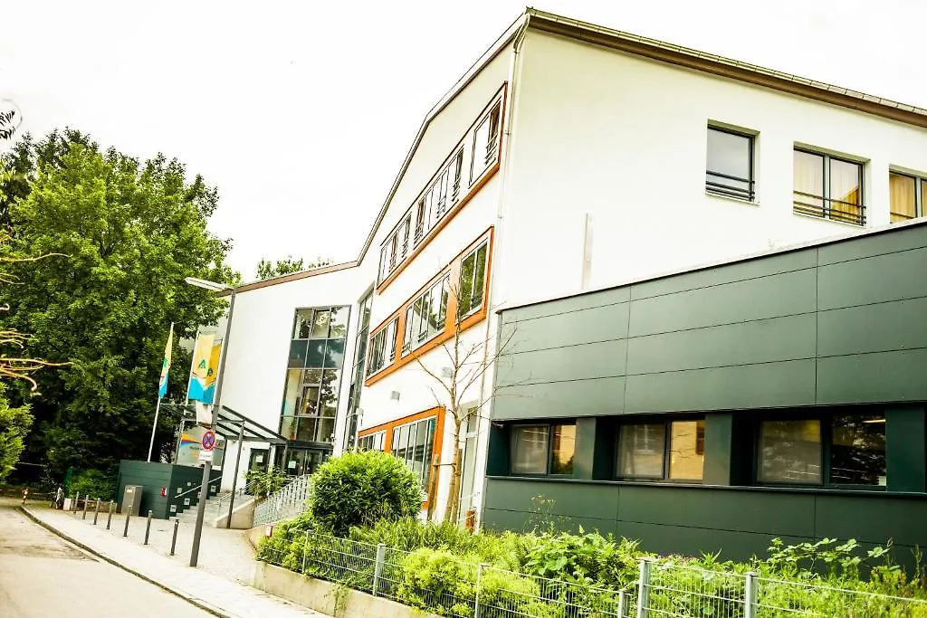 Hi Munich Park Youth Hostel-1