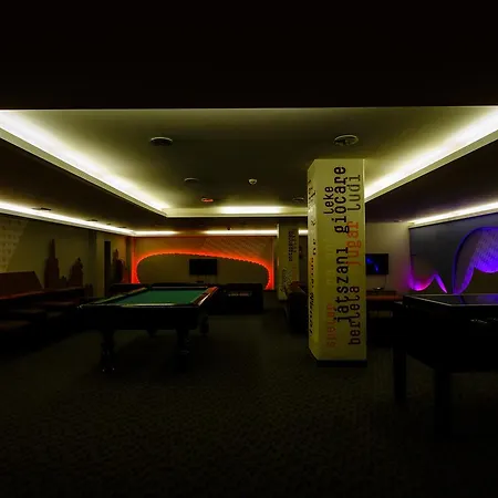 Hi Munich Park Youth Hostel-3